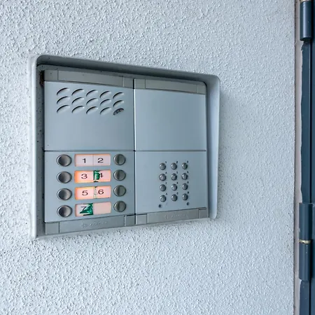 Padriku With A Balcony,near To Central,self Check In 24 7,free Parking