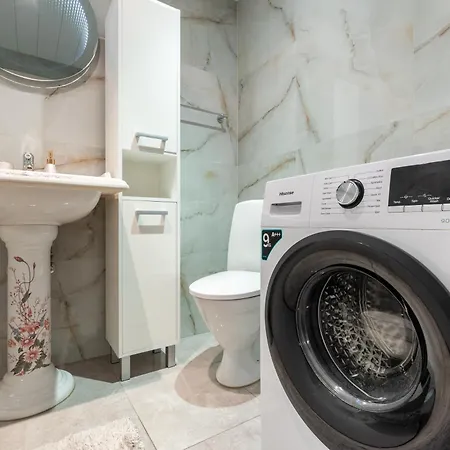 شقة Padriku With A Balcony,near To Central,self Check In 24 7,free Parking *