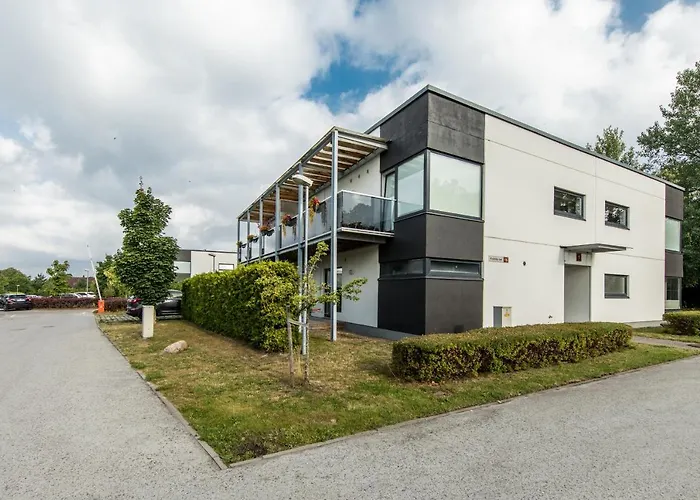 Padriku With A Balcony,near To Central,self Check In 24 7,free Parking