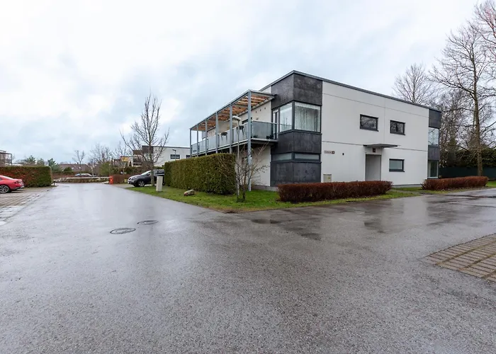 Padriku With A Balcony,near To Central,self Check In 24 7,free Parking *