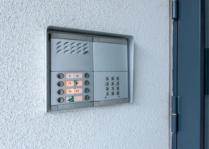 Padriku With A Balcony,near To Central,self Check In 24 7,free Parking