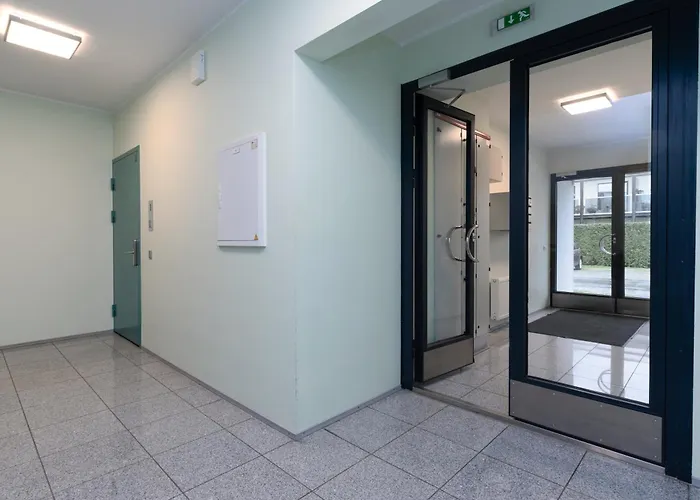 Padriku With A Balcony,near To Central,self Check In 24 7,free Parking 아파트 *