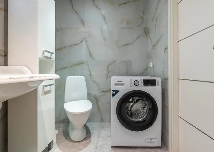 Padriku With A Balcony,near To Central,self Check In 24 7,free Parking 아파트 *