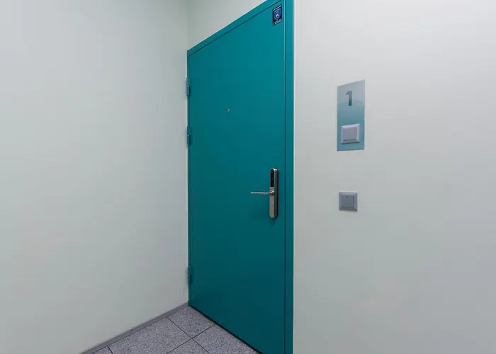 Padriku With A Balcony,near To Central,self Check In 24 7,free Parking 아파트